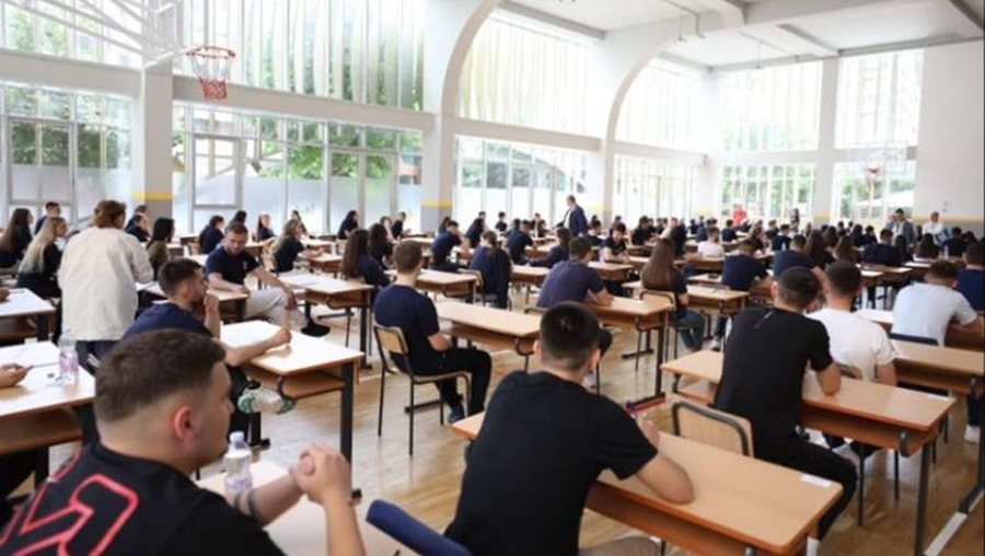 Dalin rezultatet e provimit të Maturës 2025 për gjuhën e