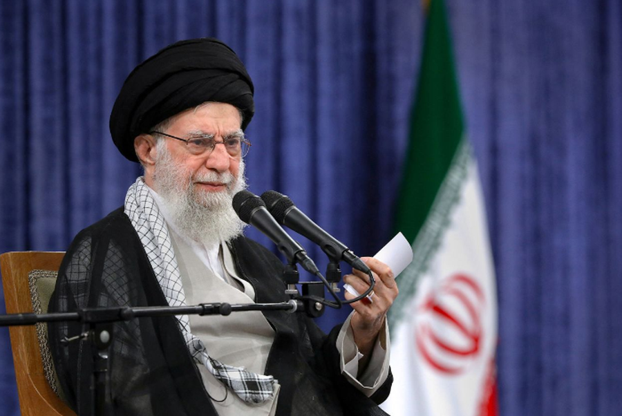 Sulmet e Izraelit, reagon udhëheqësi suprem i Iranit: Armiku ynë