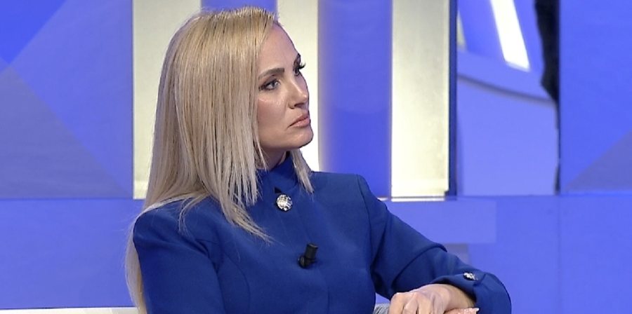 Historia e ish zëvendës ministres së Turizmit: Pastruesja mbante