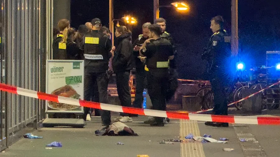 Tronditet bota e boksit në Gjermani, kampioni 'Ujku' theret me