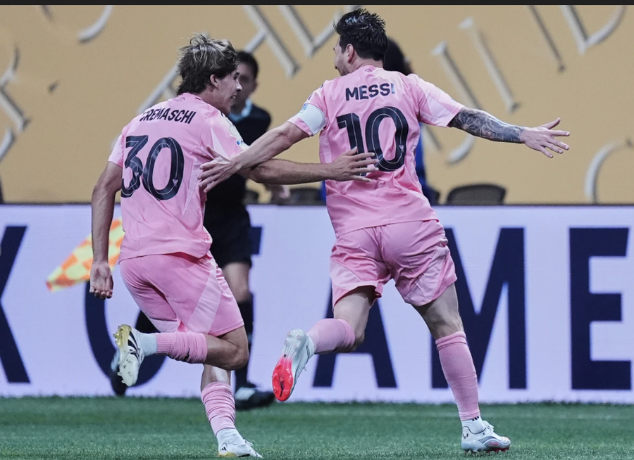 VIDEO/ Leo Messi i "shtang" të gjithë nga goditja e
