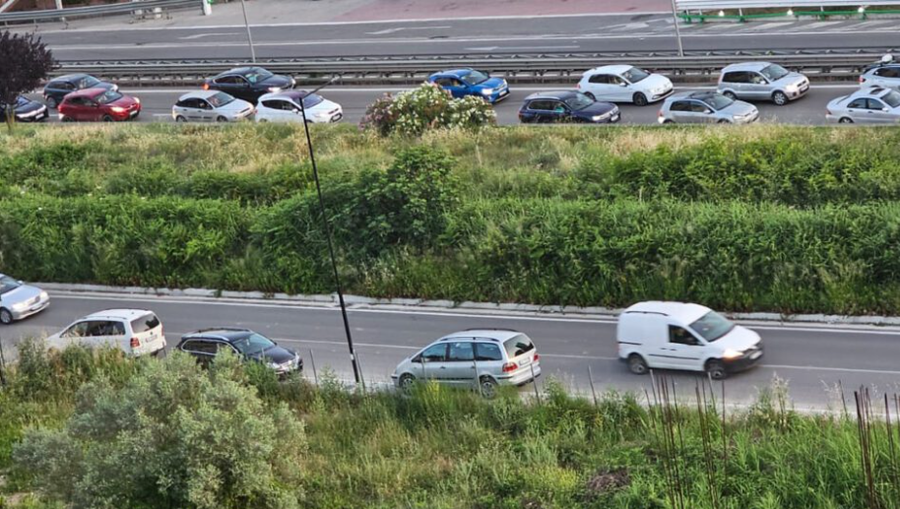 Turizëm në trafik, kur rrugët zhbëjnë suksesin