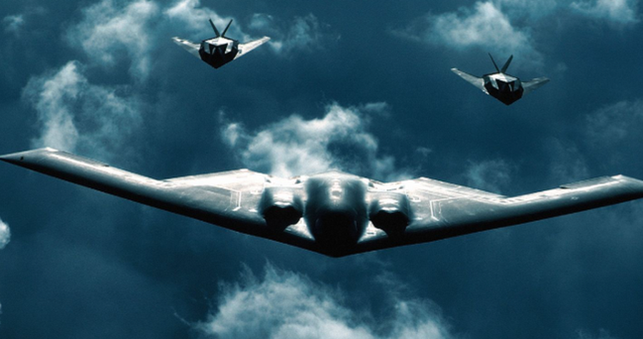 Lufta Izrael-Iran/ Bombarduesit e rëndë amerikanë lëvizin