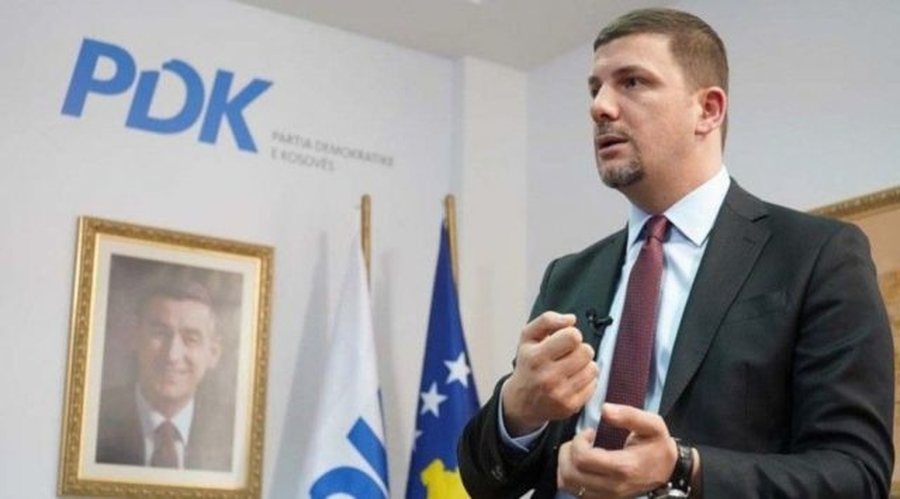 Memli Krasniqi rizgjidhet kryetar i Partisë Demokratike në Kosovë
