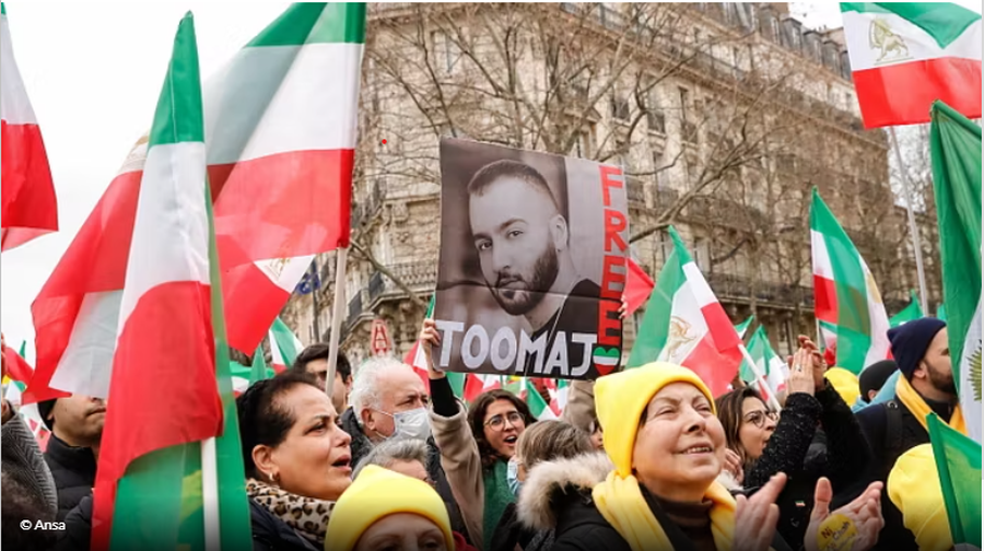 Arrestohet dhe më pas lirohet, kush është Toomaj Salehi,