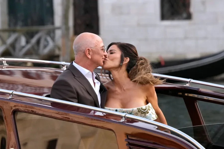 "Brenda" darkës së Jeff Bezos dhe Lauren Sanchez: Menuja