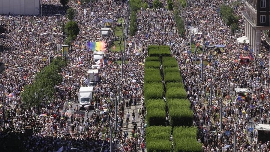 Budapest Pride shndërrohet në protestë anti-Orban. 200,000