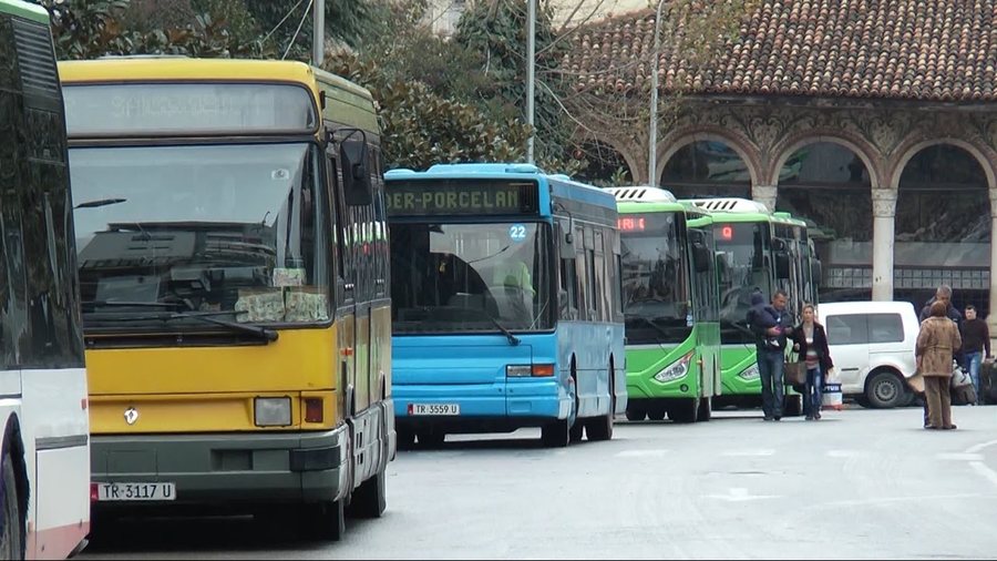 Transporti publik në Tiranë: Sauna në rrota