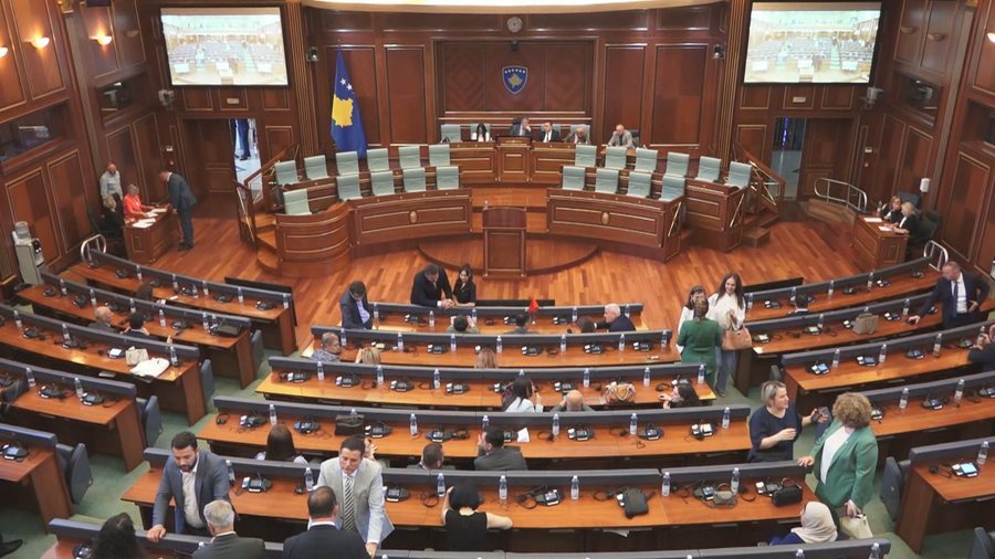 S’ka kompromise! Partitë politike në Kosovë sfidojnë