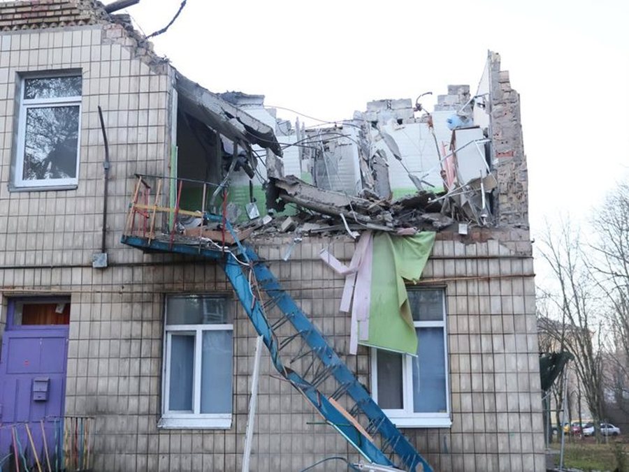 Kievi goditet nga sulme intensive me dronë, Putini refuzon ofertën