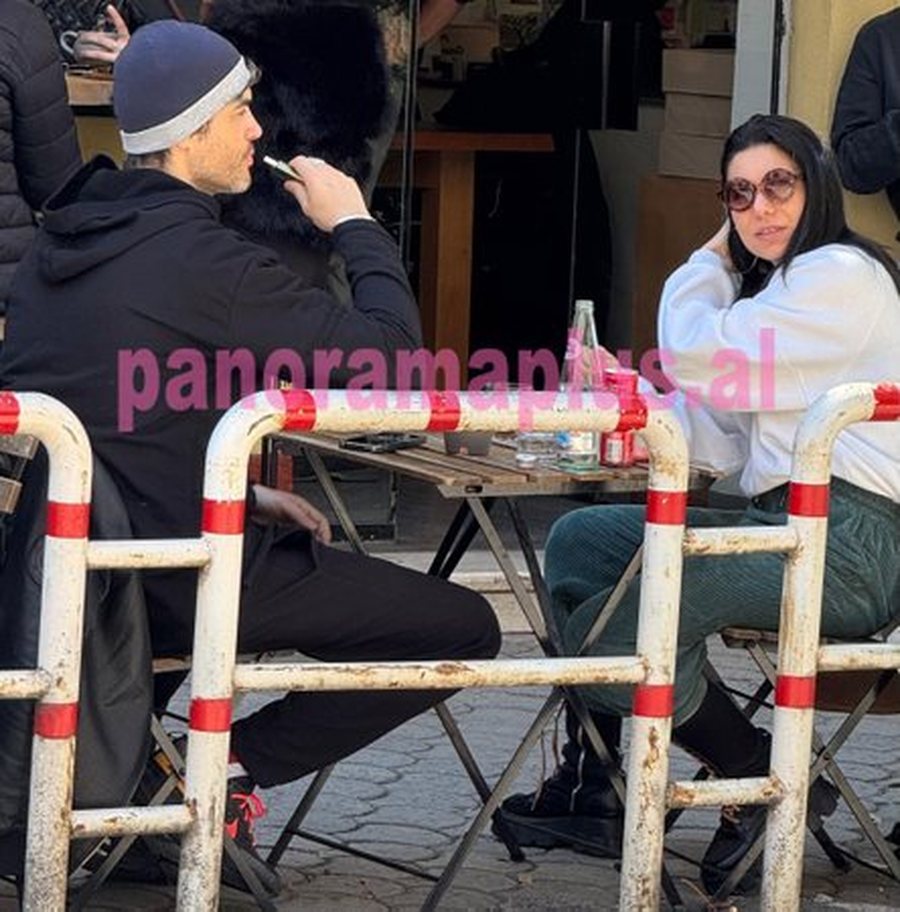 FOTO/ Aktori i njohur Nik Xhelilaj shfaqet në Tiranë me një
