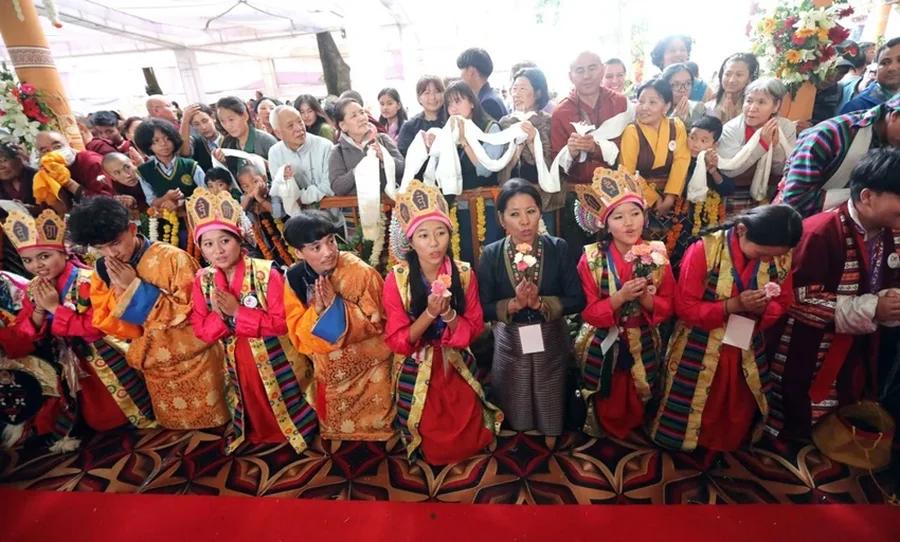 Në ditëlindjen e tij të 90-të, Dalai Lama zbuloi planet