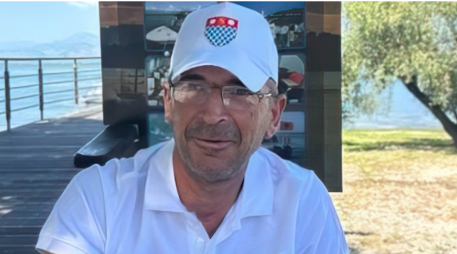 U mbyt në liqenin e Shkodrës pasi shpëtoi 2 turistë, gjendet