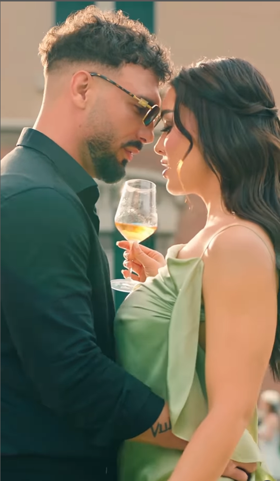 Mes zërave për një lidhje, Xhensila Myrtezaj uron Ledri