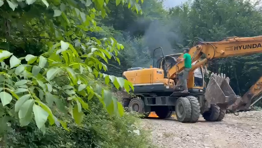 VIDEO/ Qëllohet me molotov në Theth fadromae  IKMT-së, drejtori