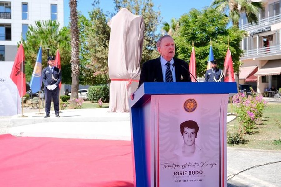 Kishte lënë takim në hollin e hotelit, si u gjend pa jetë