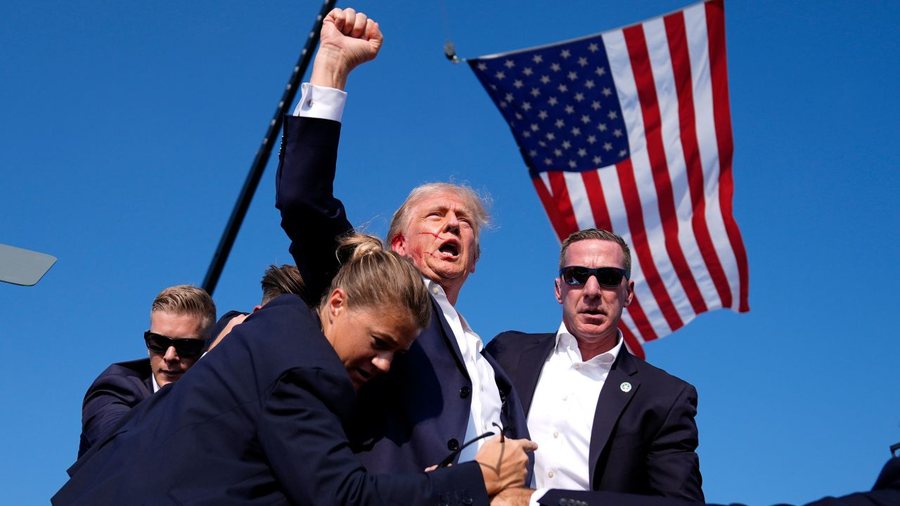 Një vit nga atentati që ndryshoi gjithçka, si Trump e