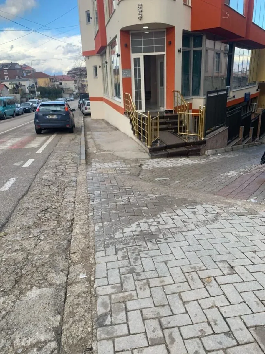 Skandali në Pogradec – Drejtorët shfrytëzojnë
