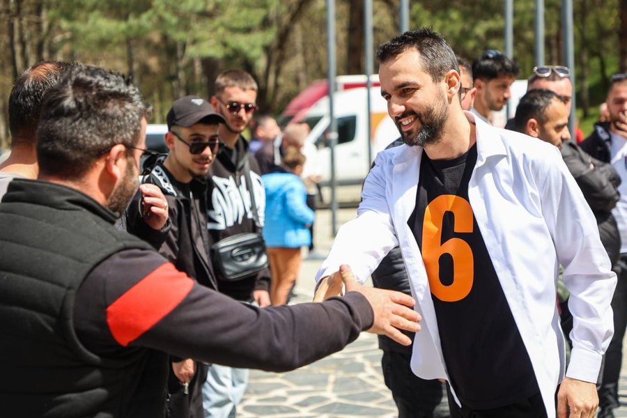 Adriatik Lapaj letër KQZ-së: Deputeti i përket listës