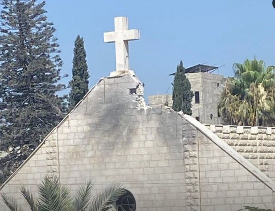 E trishtë/ 2 të vdekur pas bombardimit të një kishe