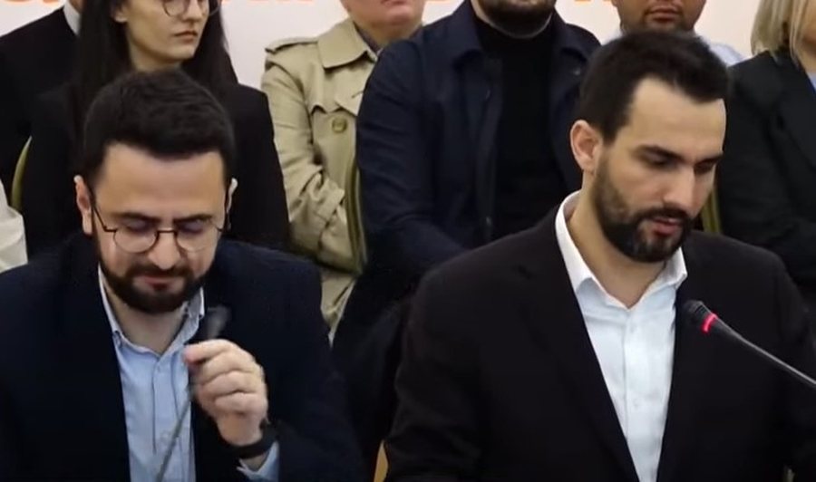 Drama për një karrige në Kuvend, Lapaj bën hap pas dhe i