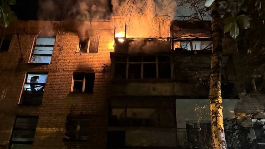 Zelensky: Rusia lëshoi më shumë se 30 raketa dhe 300 dronë