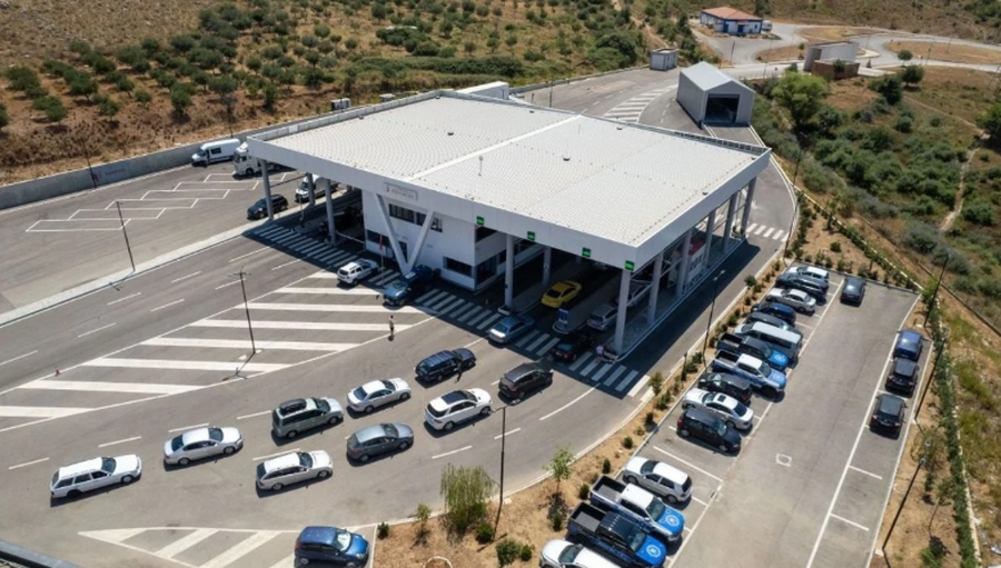 Fluks në Qafë Botë, pala greke punon vetëm me një