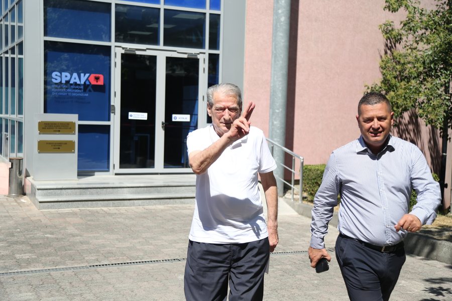 Berisha u jep prokurë avokatëve për ta përfaqësuar