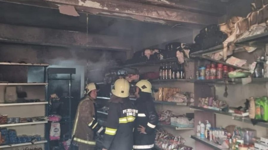 Shpërthen fikësja e zjarrit në market, plagoset punonjësi!