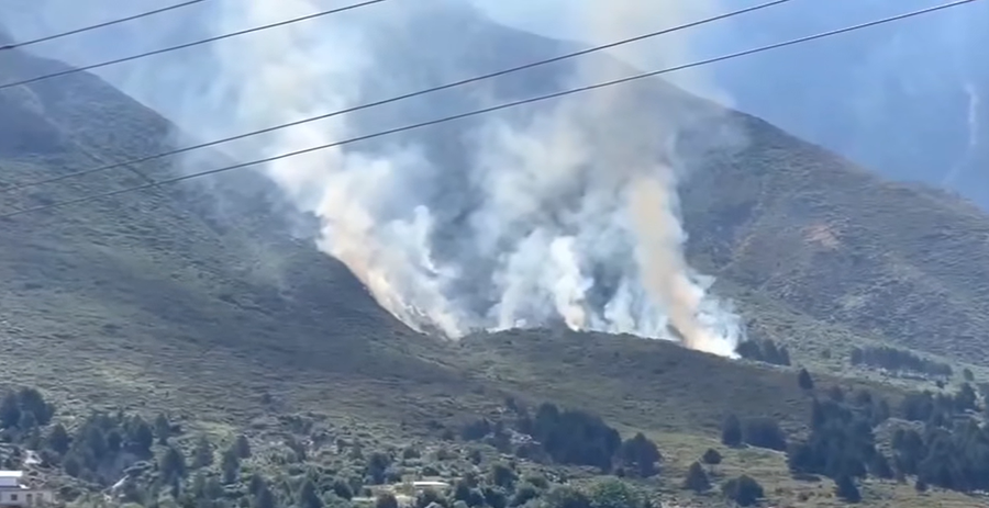 VIDEO/ Zjarri në Vlorë s'ka të shuar, riaktivizohen