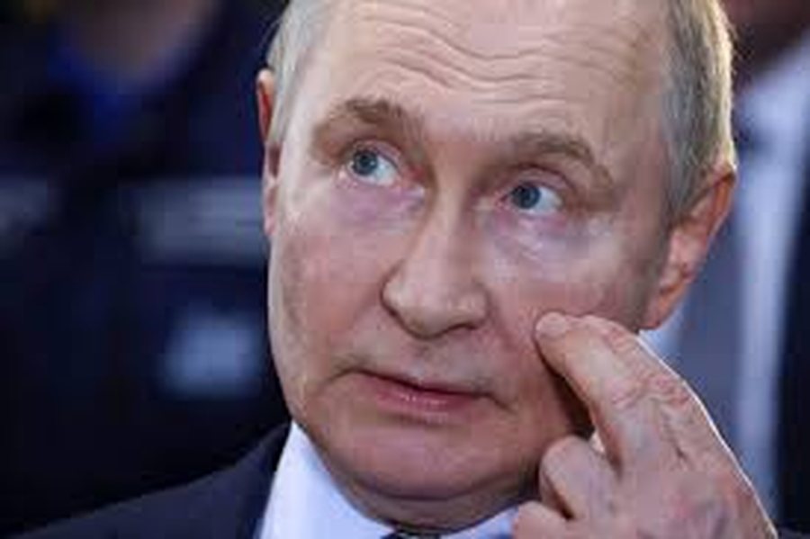 Shoqja e tij e klasës ndërroi jetë, Putin merr pjesë në