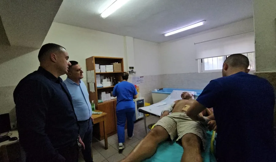 Shefi i Policisë së Delvinës pëson djegie gjatë
