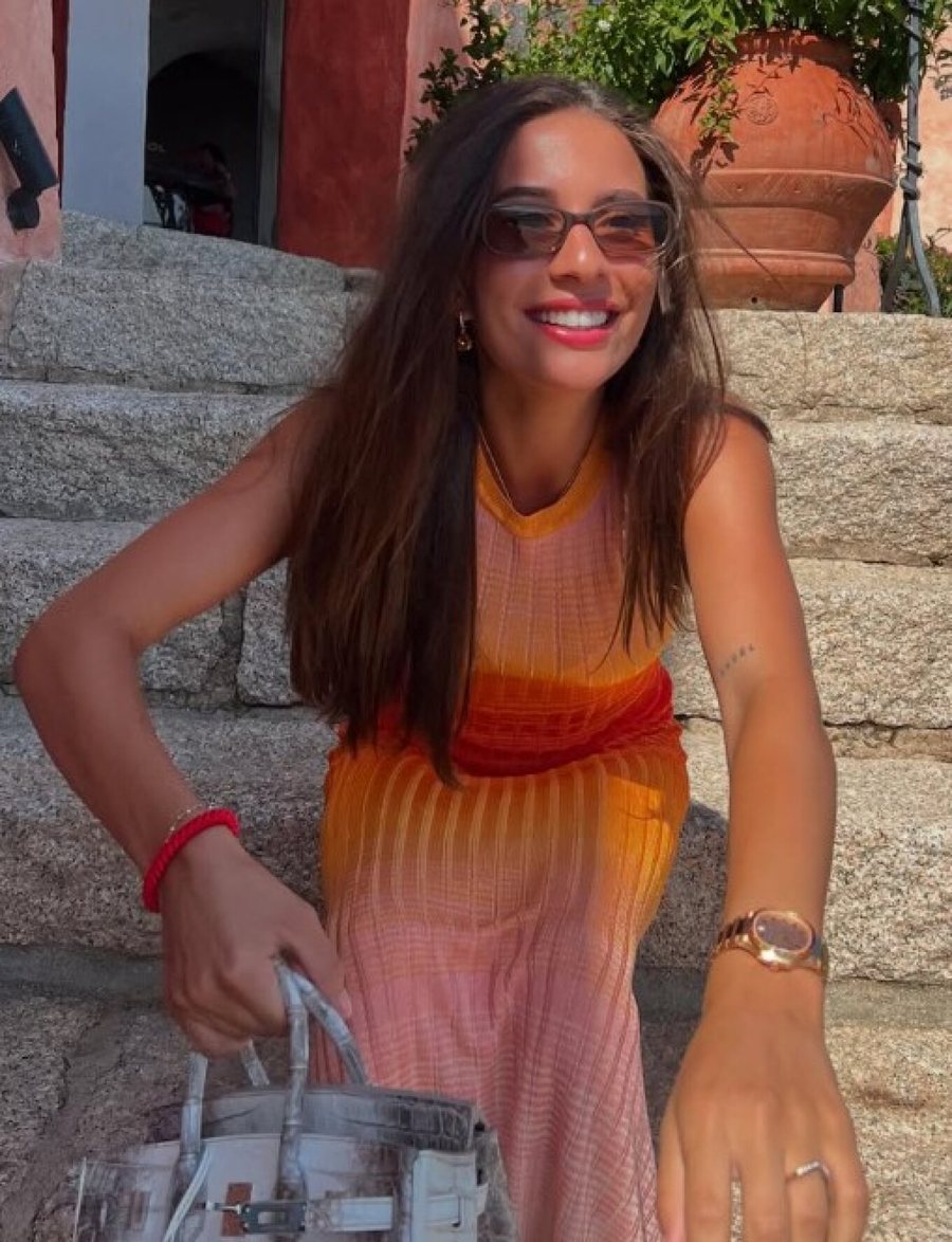 Haaland i dhuron partneres së tij një çantë me vlerë