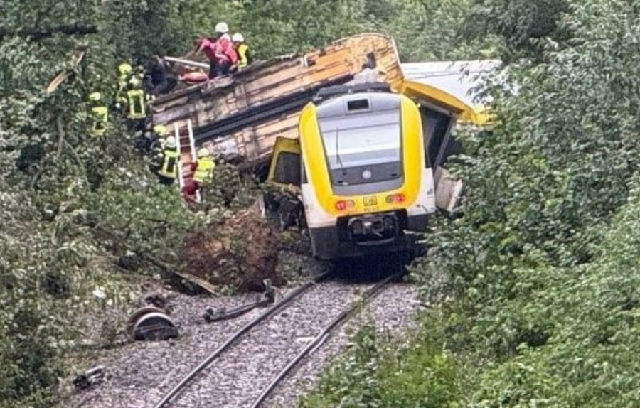 VIDEO/ Tragjedi në Gjermani treni del nga shinat, raportohet për disa
