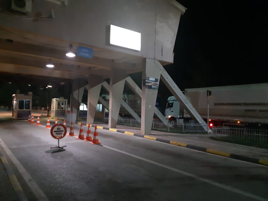 Kosova ndaloi lëvizjet e kamionëve në autostrada, radhë