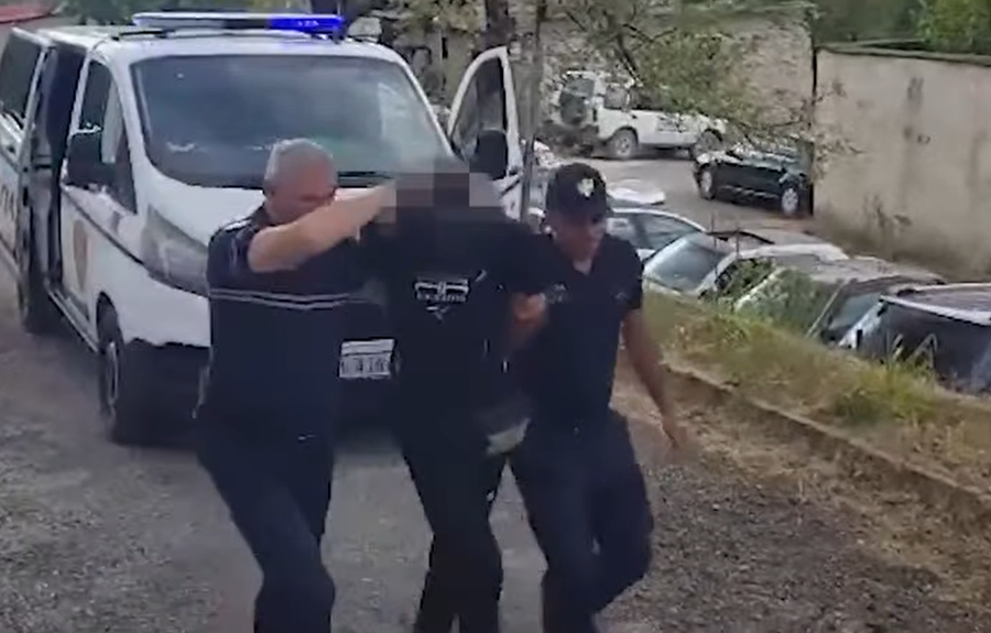 Me “Zastava” në makinë, i riu në Bulqizë kapet