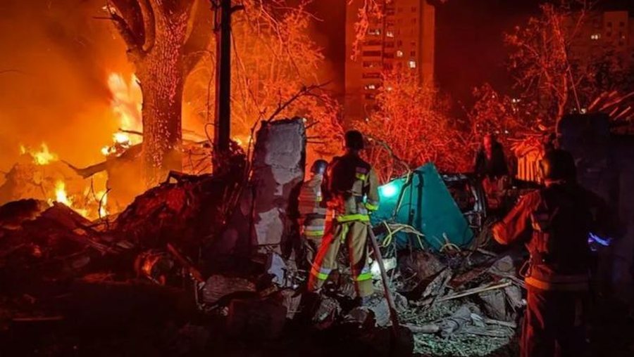 S'ka paqe mes Ukrainës dhe Rusisë, depoja e naftës në