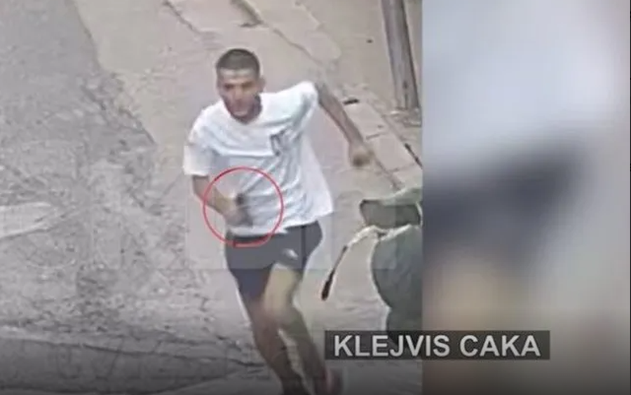 Plagosja në Tiranë për një vajzë, autori ende në
