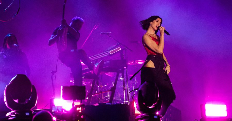 Dua Lipa reagon pas përmbylljes së “Sunny Hill Festival”:
