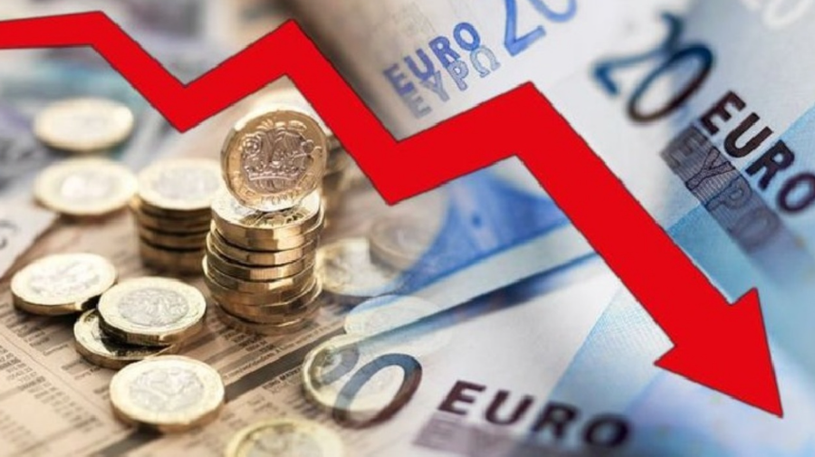 Monedhat e huaja marrin "tatëpjetën"! Euro e paundi në