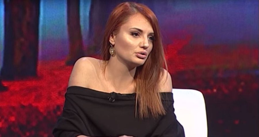 Ana Lika prezanton për herë të parë potretin e plotë