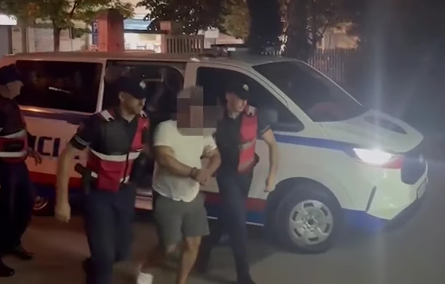 Kokainë në plazhin e Durrësit, “Shqiponjat” kapin
