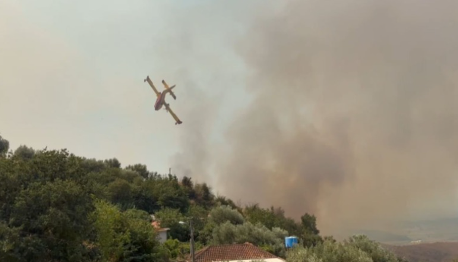 Situatë problematike në Finiq, zjarri afrohet pranë