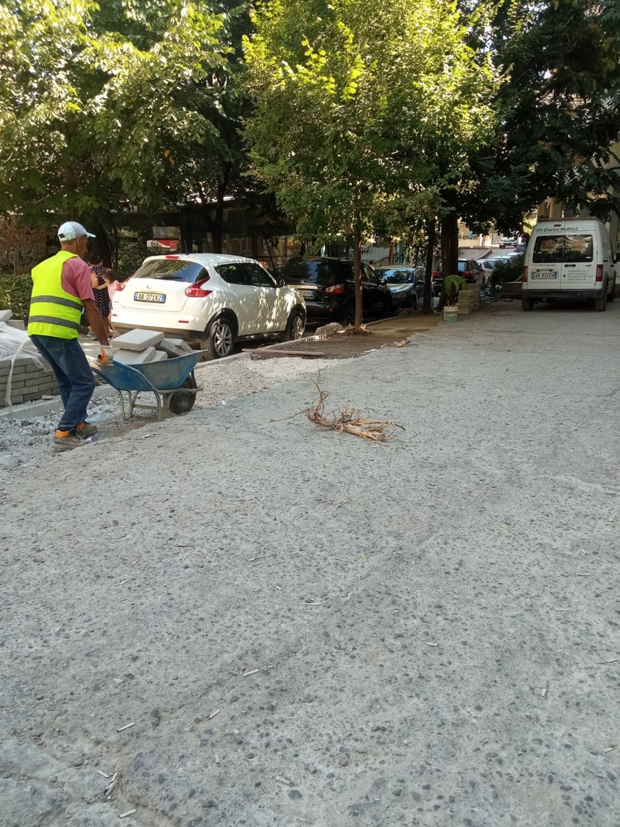 ‘Twist’ pushton hapësirën publike, Njësia