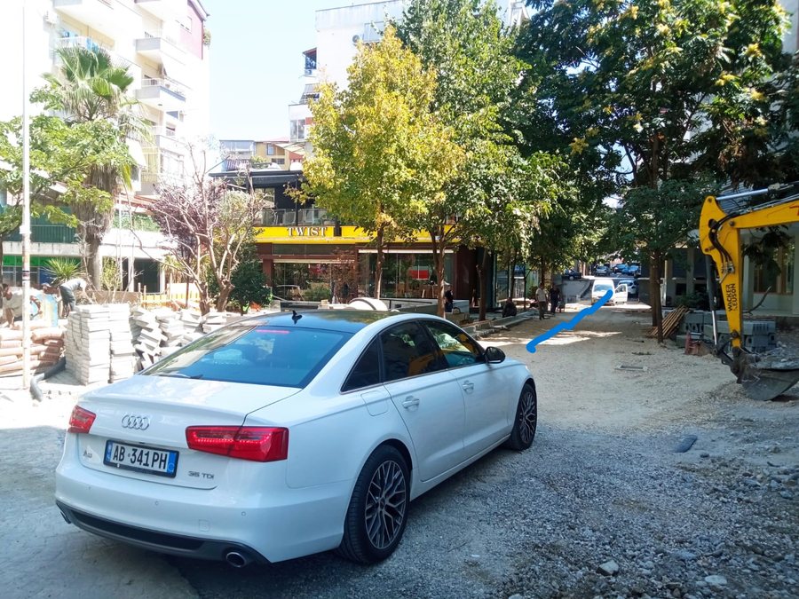 ‘Twist’ pushton hapësirën publike, Njësia