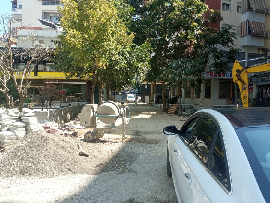 ‘Twist’ pushton hapësirën publike, Njësia