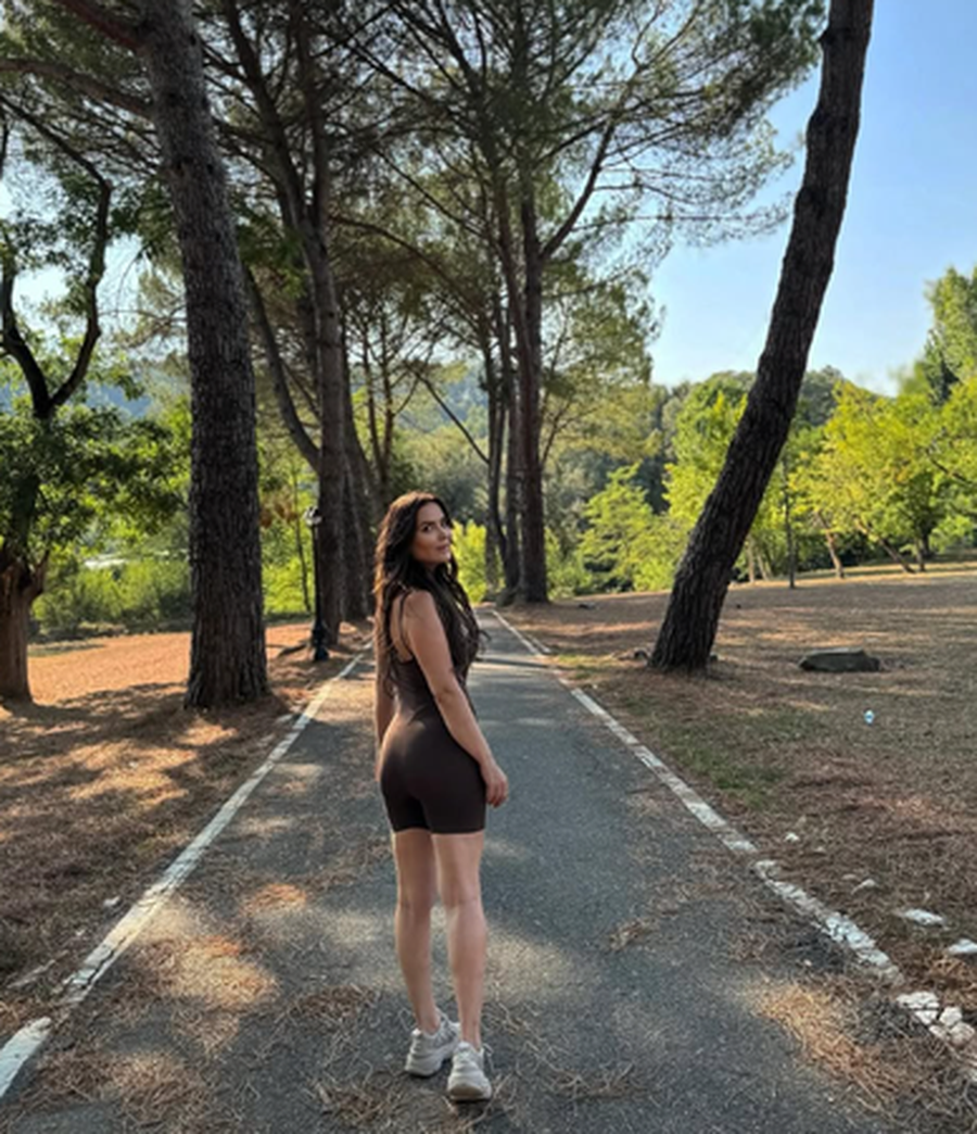FOTO/ Rozana ti je? Këngëtarja pëson ndryshim drastik në
