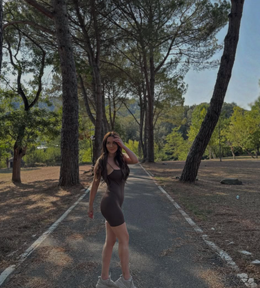 FOTO/ Rozana ti je? Këngëtarja pëson ndryshim drastik në