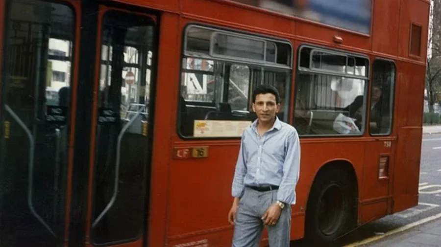'Escobari' i Britanisë: Shoferi i autobusit që ndërtoi