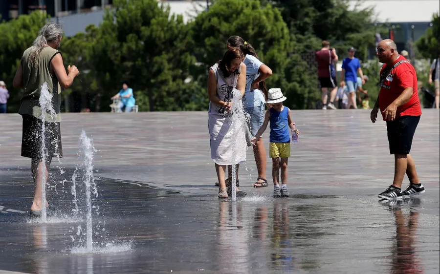 Temperatura ekstreme në vend: Tirana shënon 42°C, alarm për